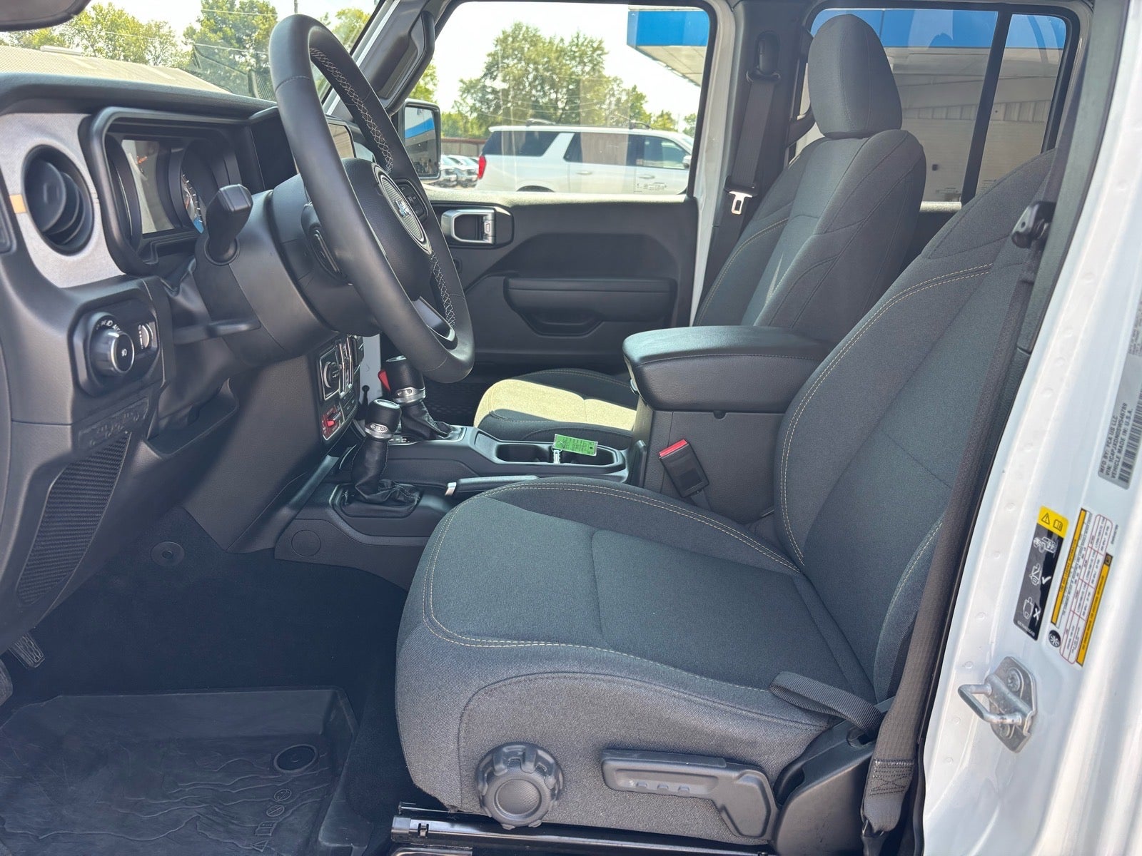 2025 Jeep Wrangler 4-Door Willys 4x4