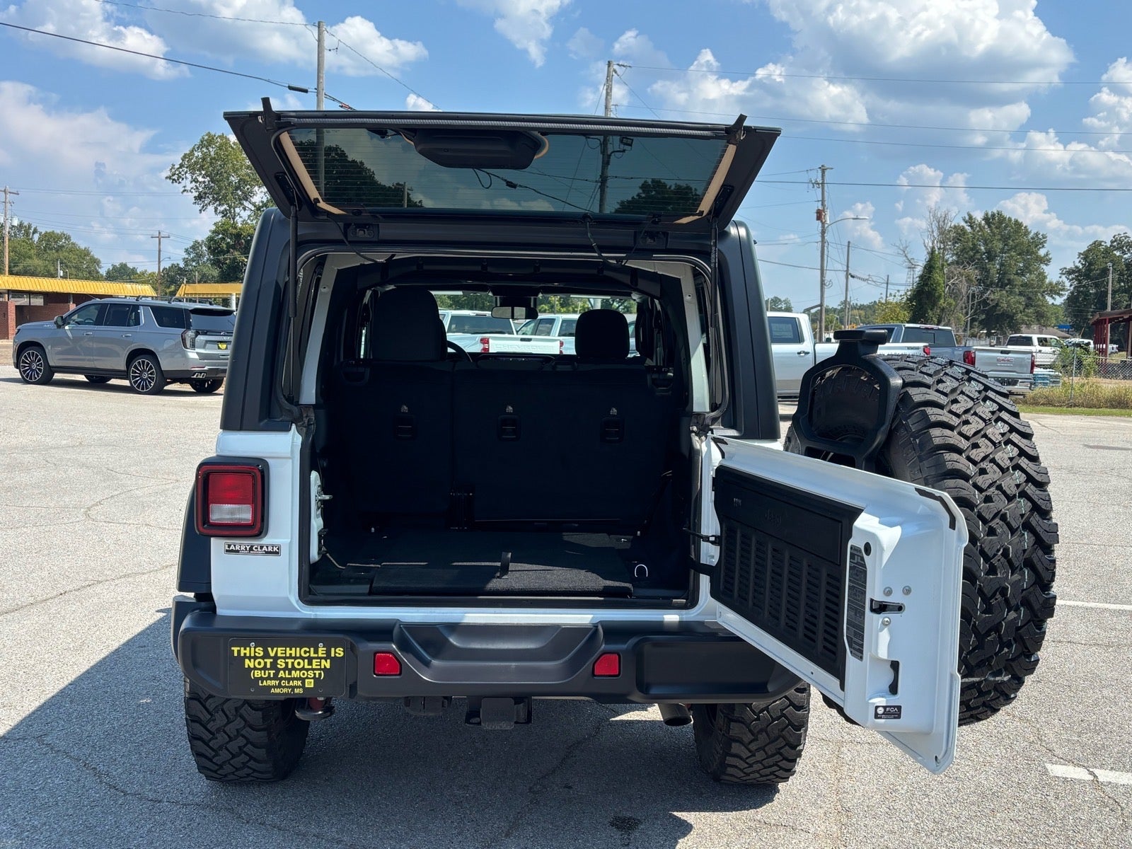 2025 Jeep Wrangler 4-Door Willys 4x4