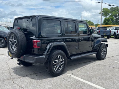 2025 Jeep Wrangler 4-Door Sahara 4x4