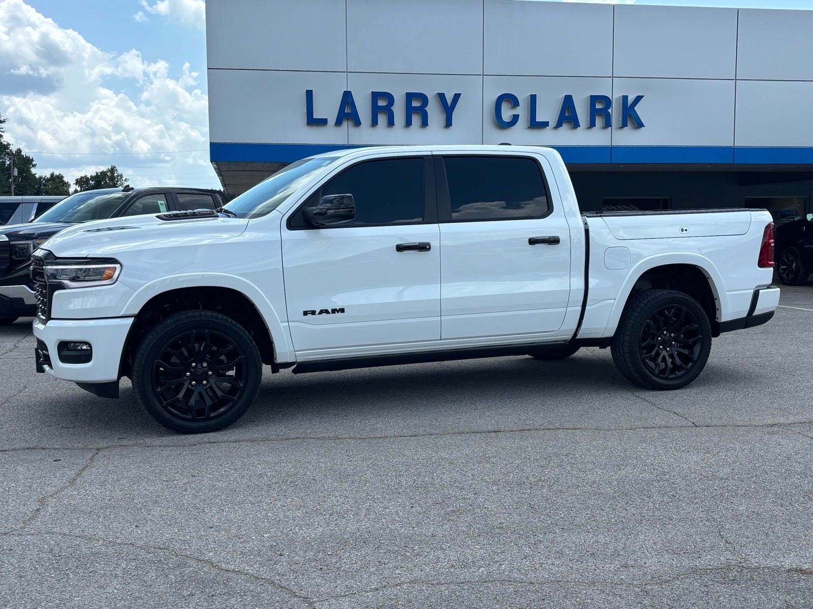 2025 RAM 1500 Limited Crew Cab 4x4 5'7" Box