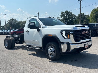 2026 GMC Sierra 3500 HD Chassis Cab Pro