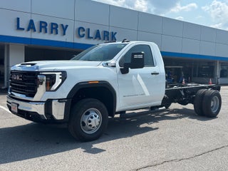 2026 GMC Sierra 3500 HD Chassis Cab Pro