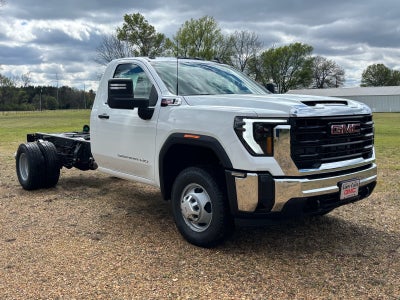 2026 GMC Sierra 3500 HD Chassis Cab Pro