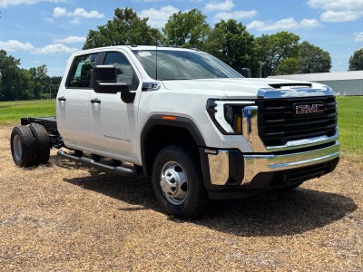 2026 GMC Sierra 3500 HD Chassis Cab Pro
