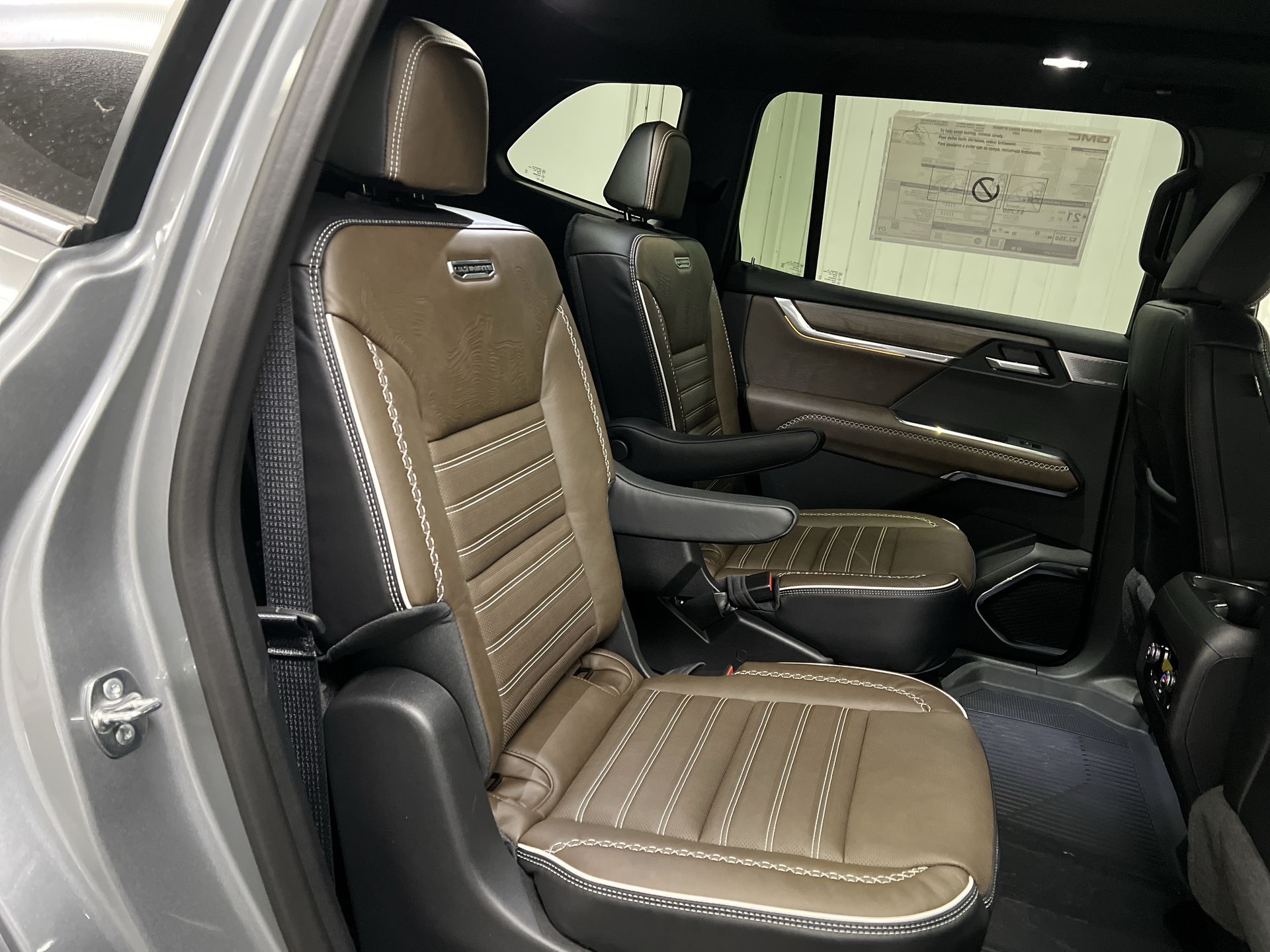 2026 GMC Acadia Denali Ultimate - Photo 44