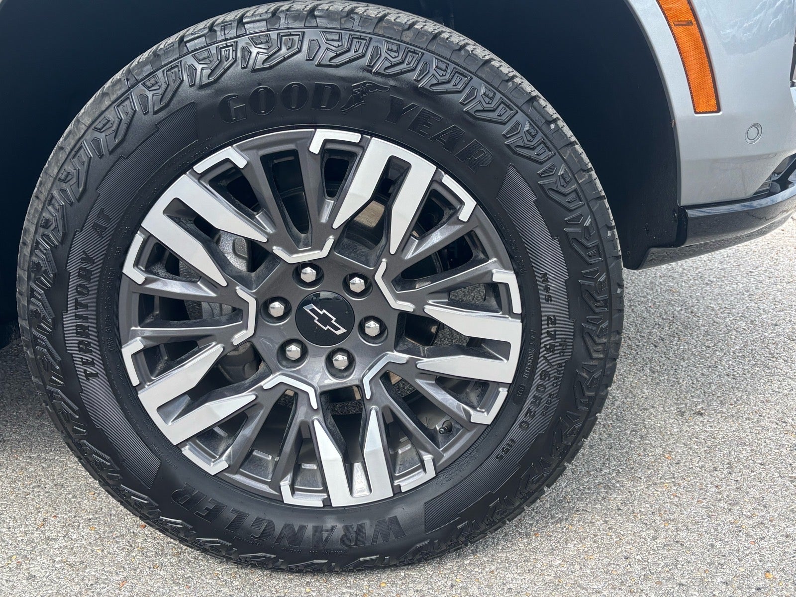 2025 Chevrolet Suburban Z71