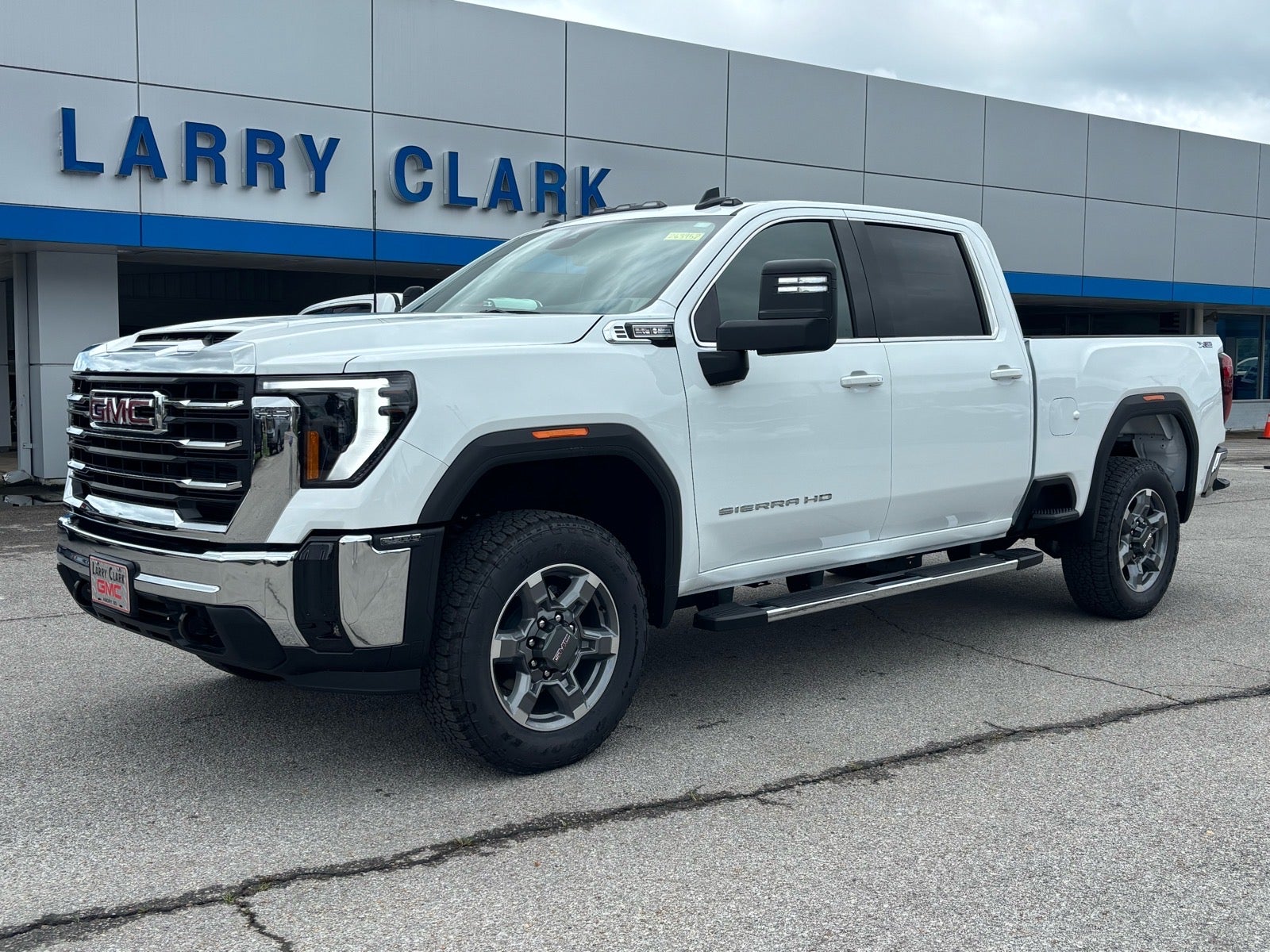 2026 GMC Sierra 2500 HD SLE