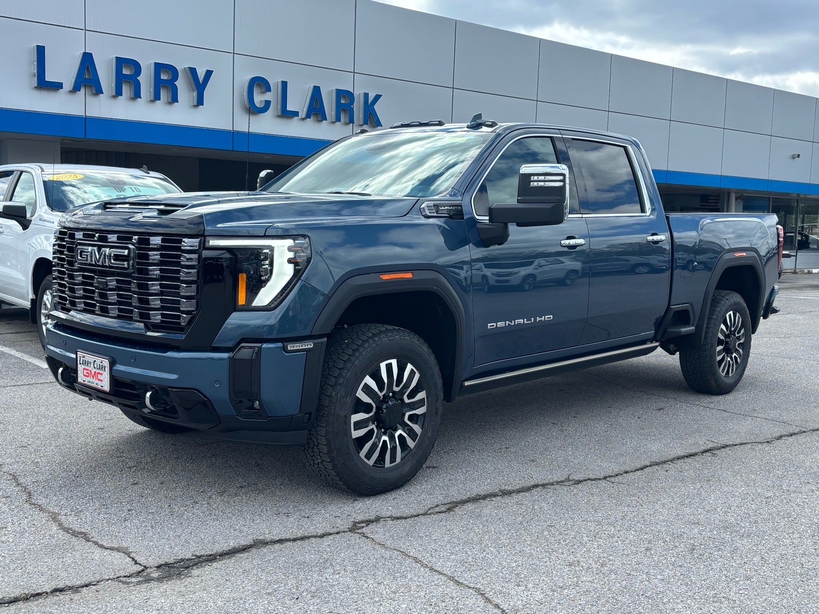 2026 GMC Sierra 3500 HD Denali Ultimate