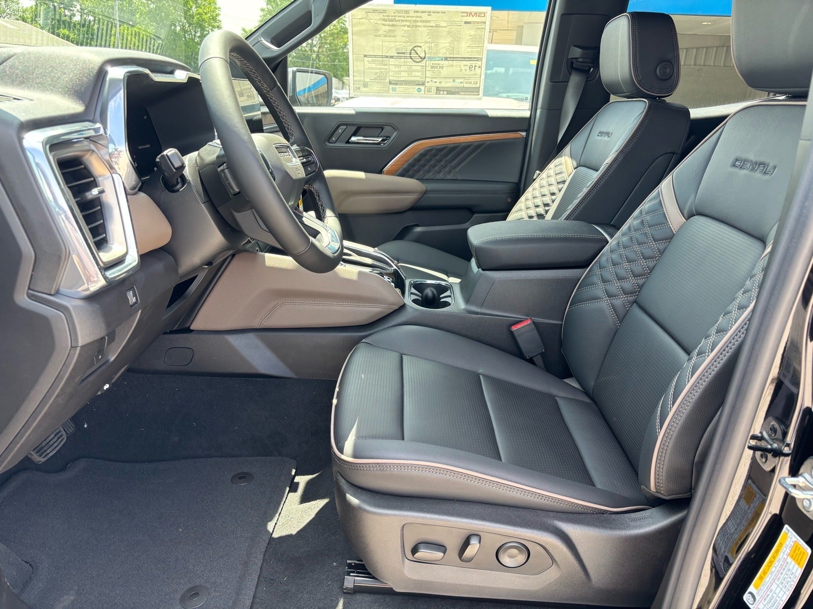 2026 GMC Canyon Denali - Photo 10