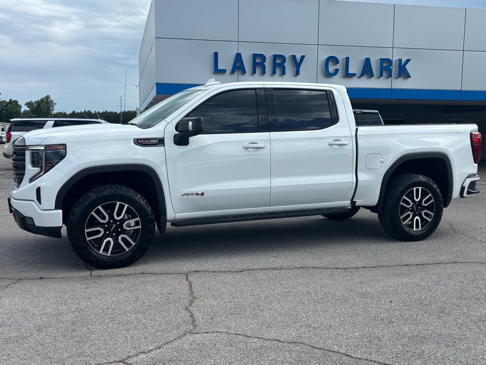 2024 GMC Sierra 1500 AT4