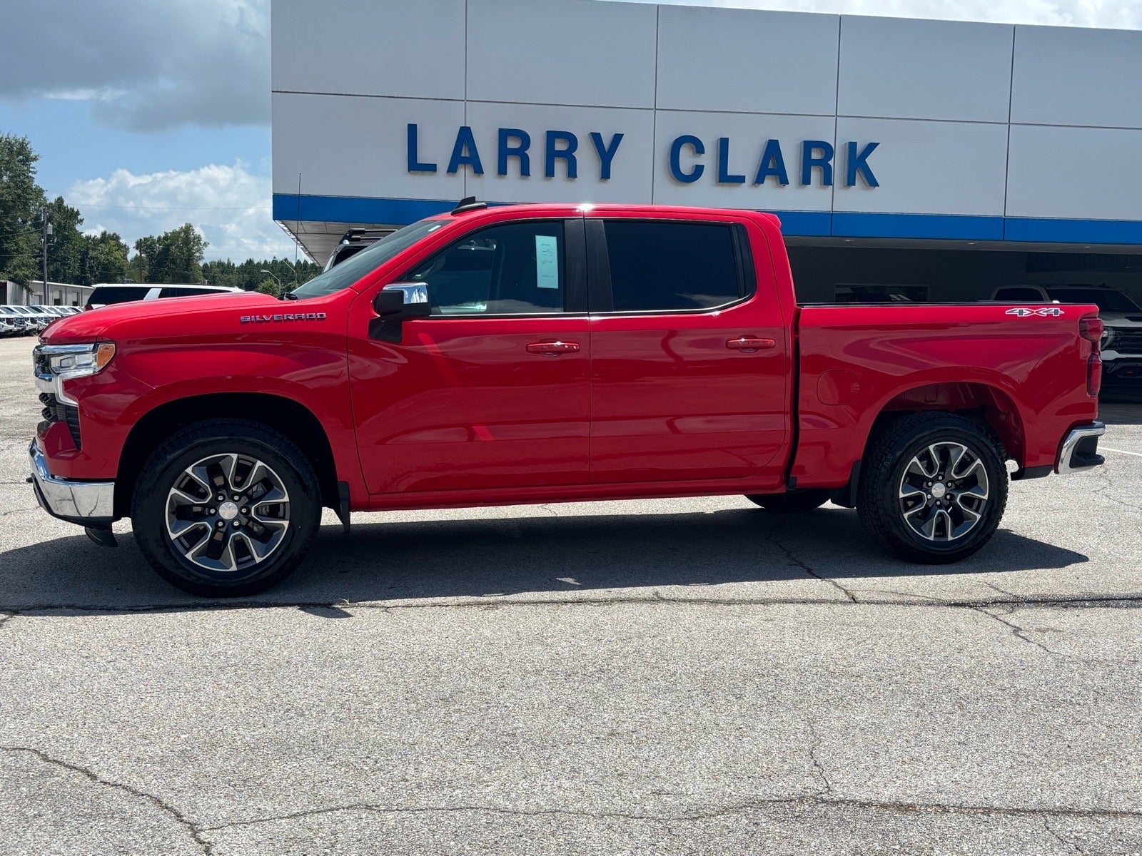 2024 Chevrolet Silverado 1500 LT (2FL)