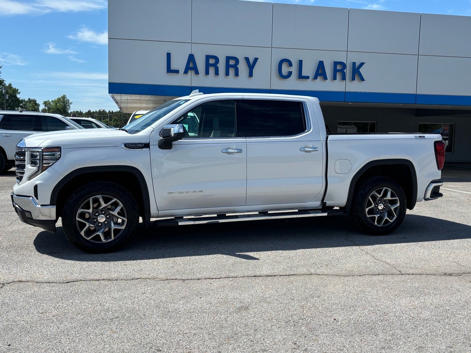 2023 GMC Sierra 1500 SLT