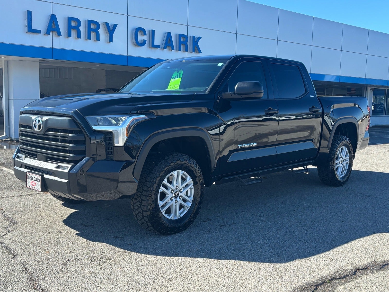 2023 Toyota Tundra 4WD SR5