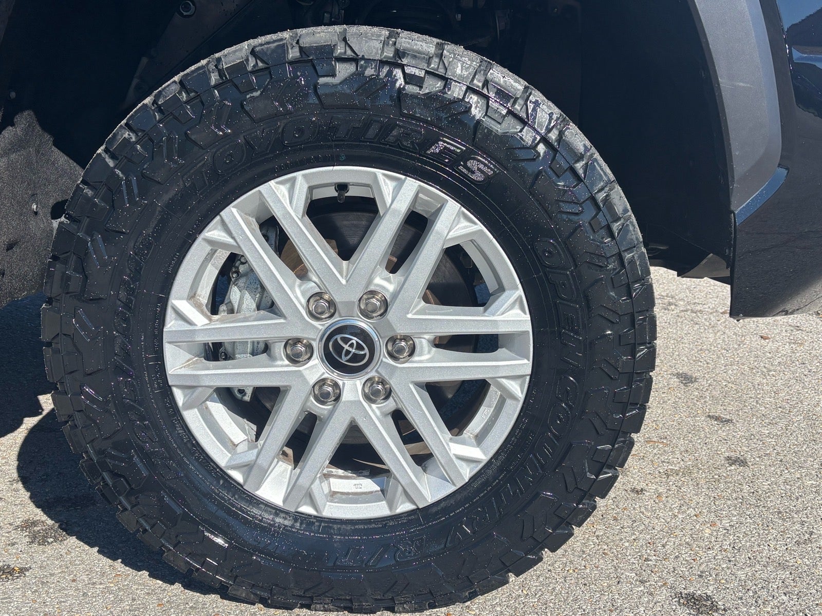 2023 Toyota Tundra 4WD SR5